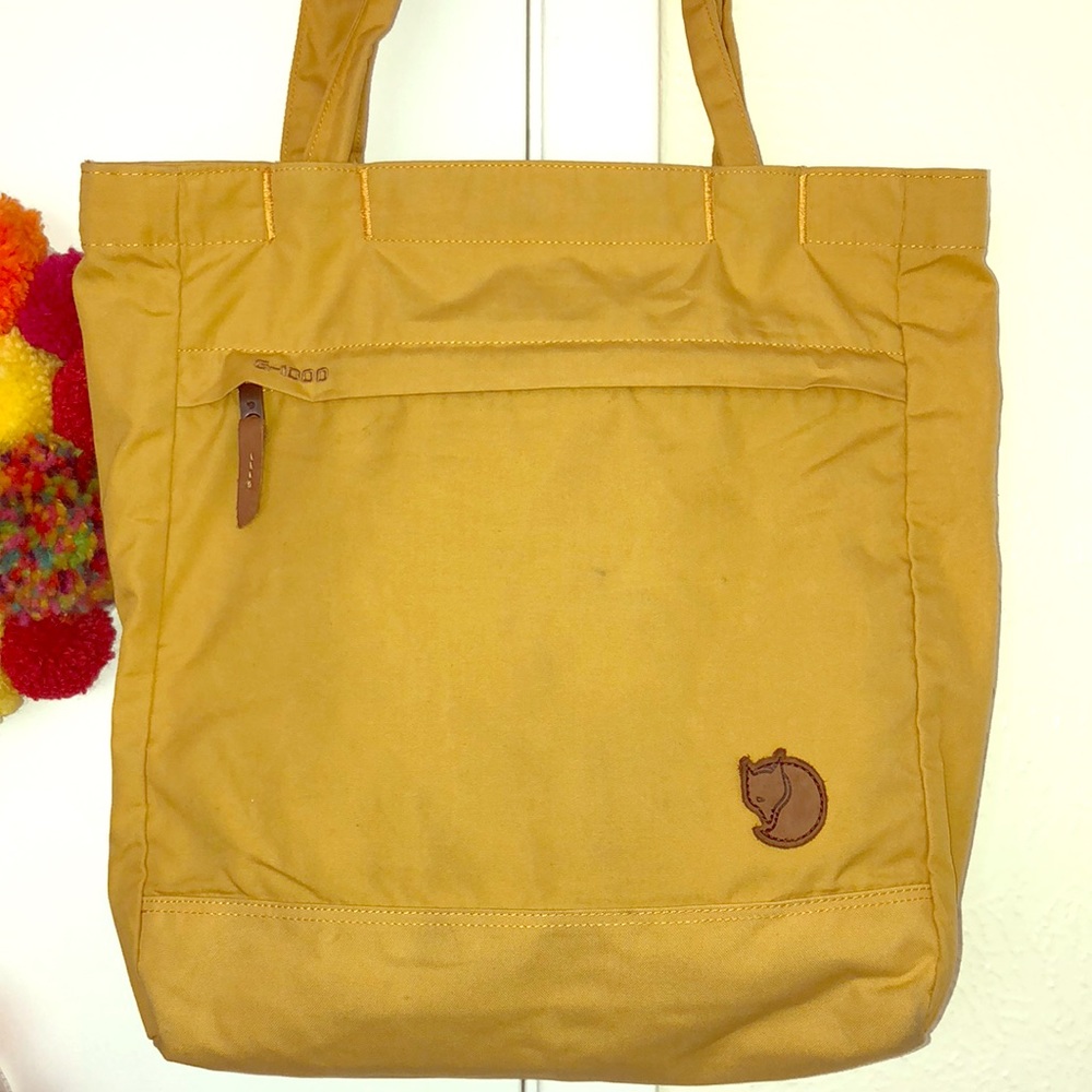 Mustard yellow Fjallraven totepack no 3